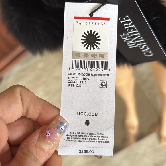 Brand New UGG 100% Cashmere Black Knit Scarf w/ Real Lamb Fur Sheepskin Pom Poms - Picture 7 of 15